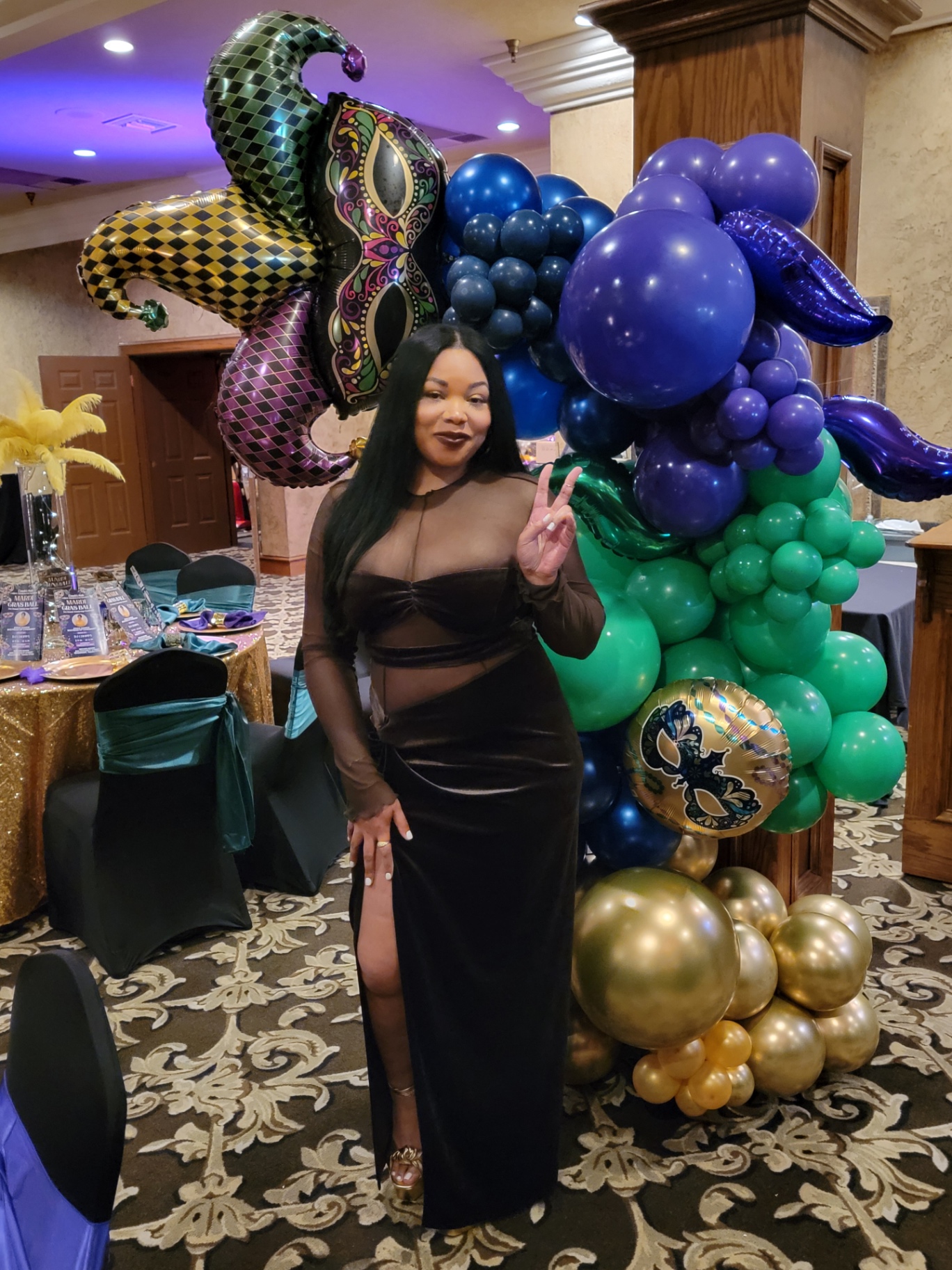 Mardi Gras balloon arch